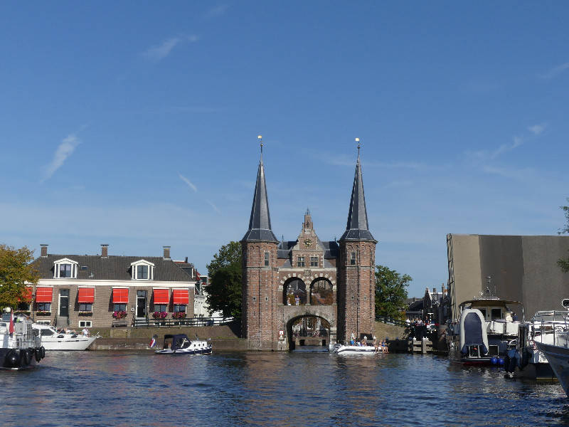 Waterpoort Sneek auf wasser