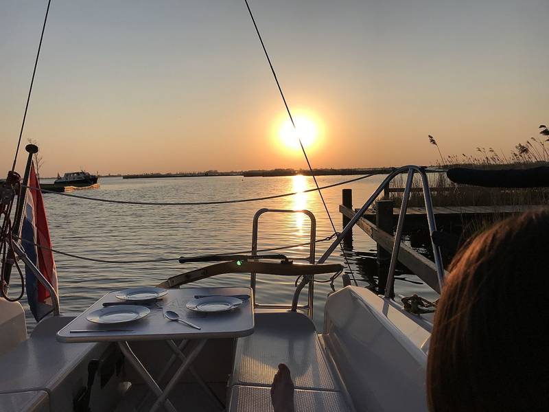 Motorboot Sonnenuntergang Gan